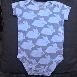 NWOT Carter’s 6MO Onesie